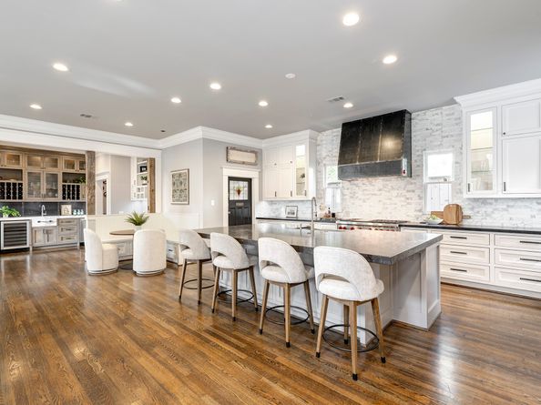 1811 Harvard Street, Houston TX 77008