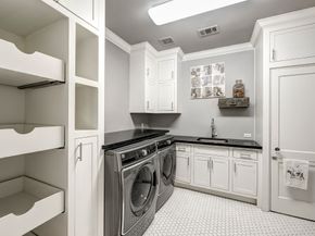 1811 Harvard Street, Houston TX 77008