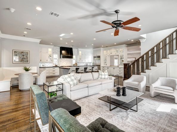 1811 Harvard Street, Houston TX 77008