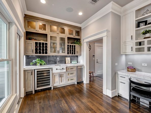 1811 Harvard Street, Houston TX 77008