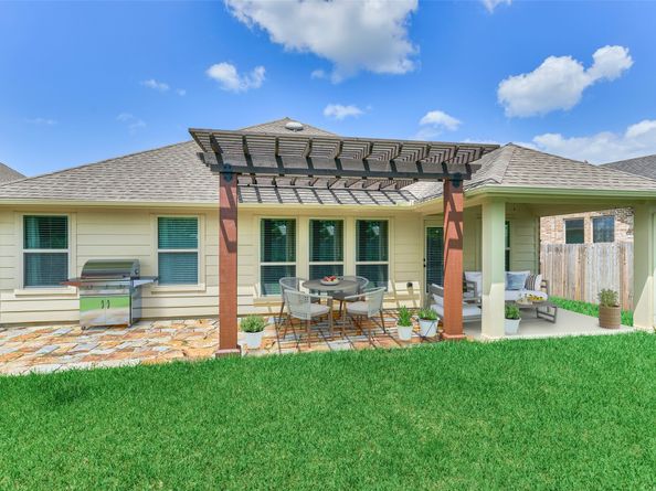 2611 Cedar Path Lane, Conroe TX 77385