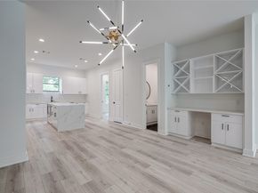 4535 Creekmont Drive, Houston TX 77091