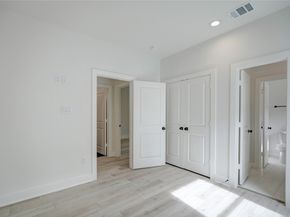 4535 Creekmont Drive, Houston TX 77091