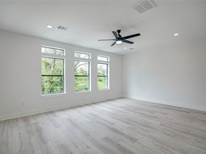 4535 Creekmont Drive, Houston TX 77091