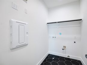 4535 Creekmont Drive, Houston TX 77091