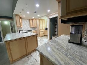 5326 Jorns Street, Houston TX 77045