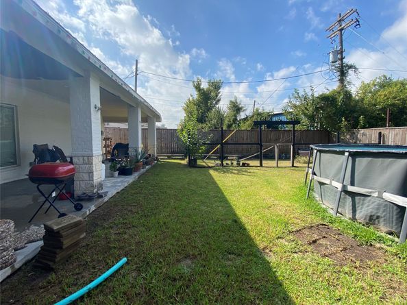 5326 Jorns Street, Houston TX 77045