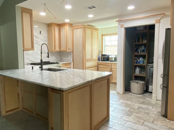 5326 Jorns Street, Houston TX 77045