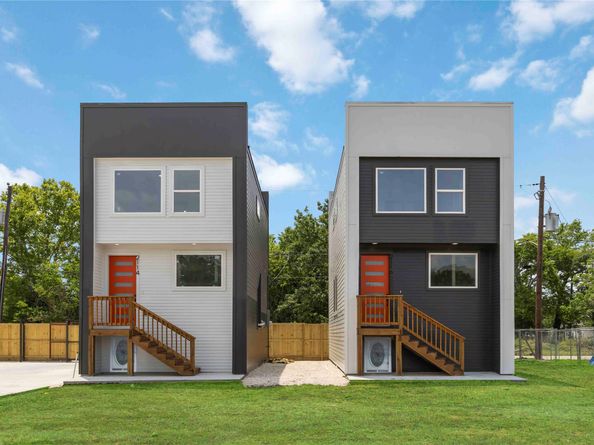 2116 Des Chaumes Street, Houston TX 77026