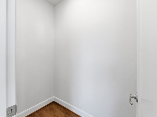 805 Birdsall Street, Houston TX 77007