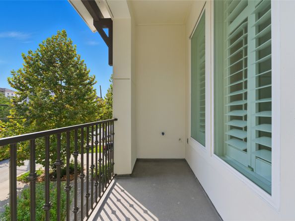 805 Birdsall Street, Houston TX 77007