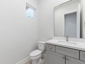 805 Birdsall Street, Houston TX 77007
