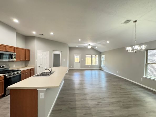 2519 Skyview Point Drive, Houston TX 77047