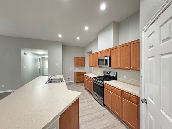 2519 Skyview Point Drive, Houston TX 77047