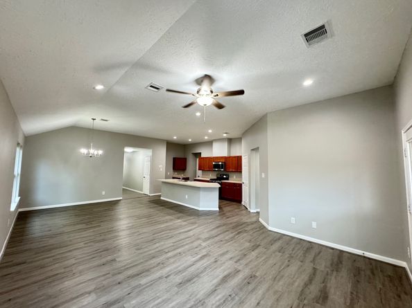 2519 Skyview Point Drive, Houston TX 77047