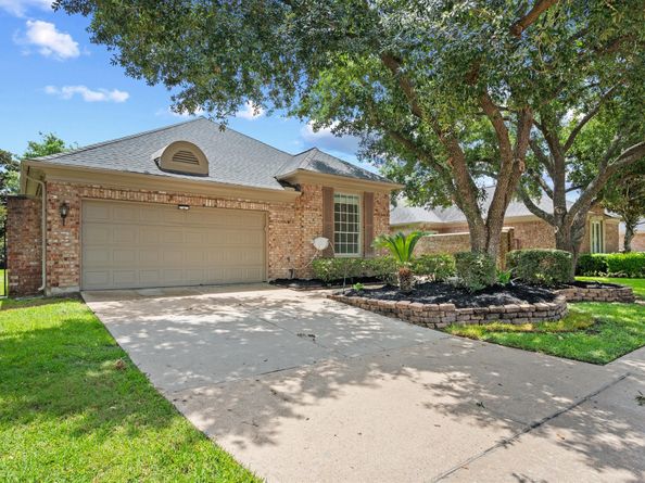 1523 Orchard Park Drive, Houston TX 77077