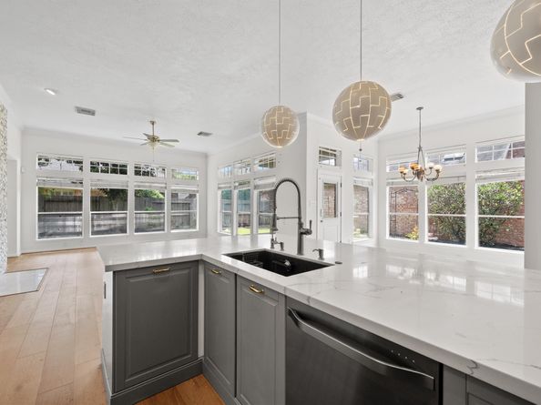1523 Orchard Park Drive, Houston TX 77077