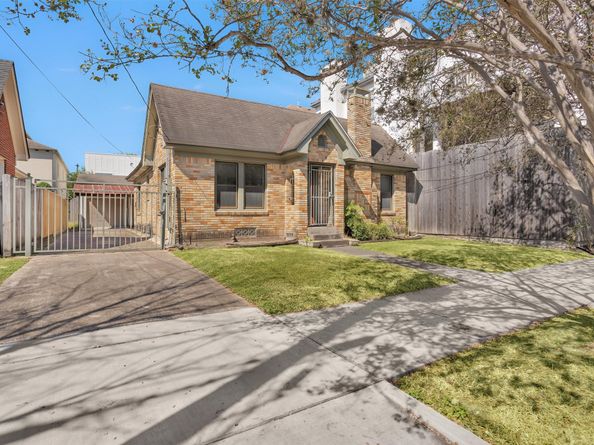 1906 Woodhead Street, Houston TX 77019