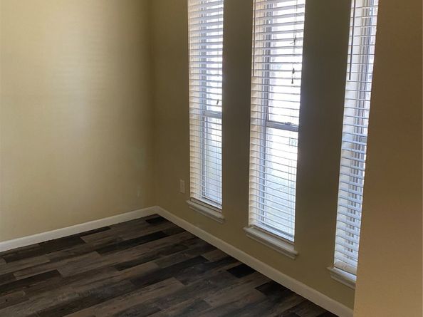 415 N Forest Boulevard, Houston TX 77090