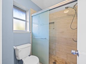 11059 Landsbury Circle, Houston TX 77099