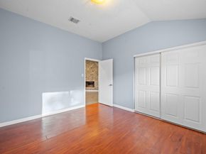 11059 Landsbury Circle, Houston TX 77099