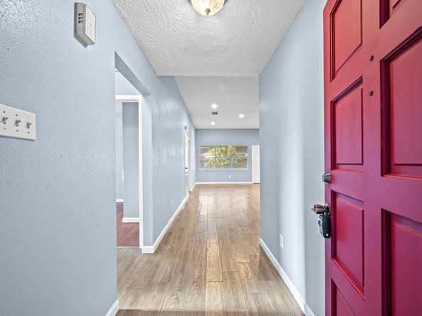 11059 Landsbury Circle, Houston TX 77099