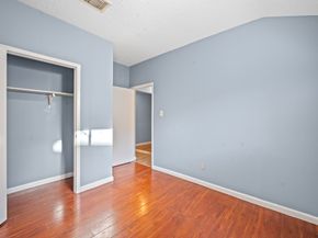 11059 Landsbury Circle, Houston TX 77099