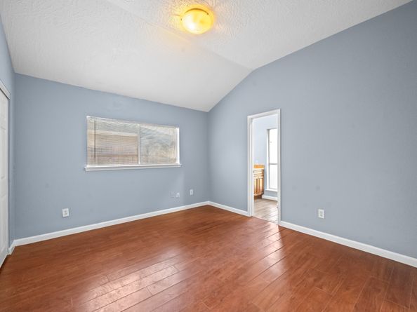 11059 Landsbury Circle, Houston TX 77099