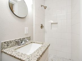 5433 Chennault Road, Houston TX 77033