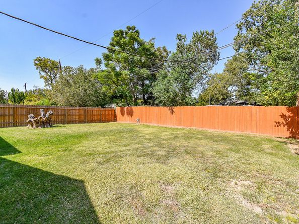 5433 Chennault Road, Houston TX 77033