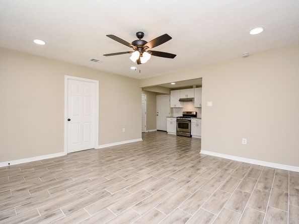 5433 Chennault Road, Houston TX 77033