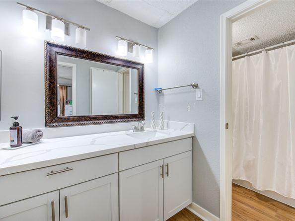 12550 Whittington Dr 408, Houston TX 77077