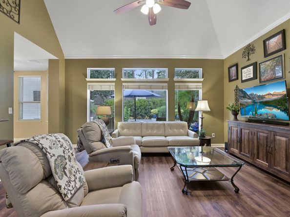 34 S Old Cedar Circle, Spring TX 77382