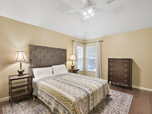 34 S Old Cedar Circle, Spring TX 77382
