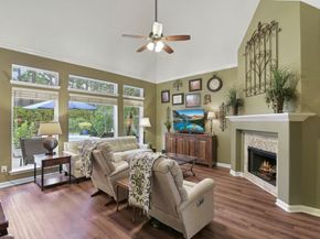 34 S Old Cedar Circle, Spring TX 77382