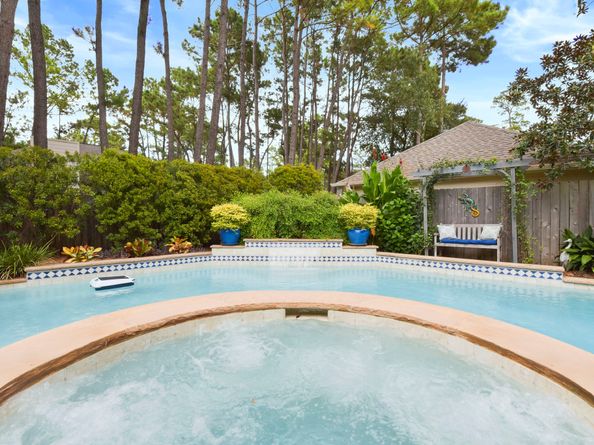 34 S Old Cedar Circle, Spring TX 77382