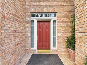34 S Old Cedar Circle, Spring TX 77382