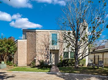 1829 Bering Drive