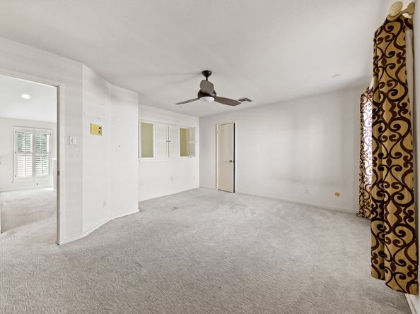 1829 Bering Drive 24, Houston TX 77057