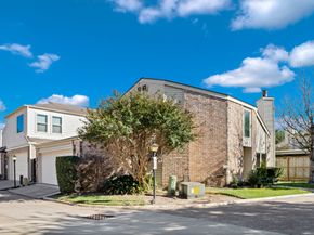 1829 Bering Drive 24, Houston TX 77057