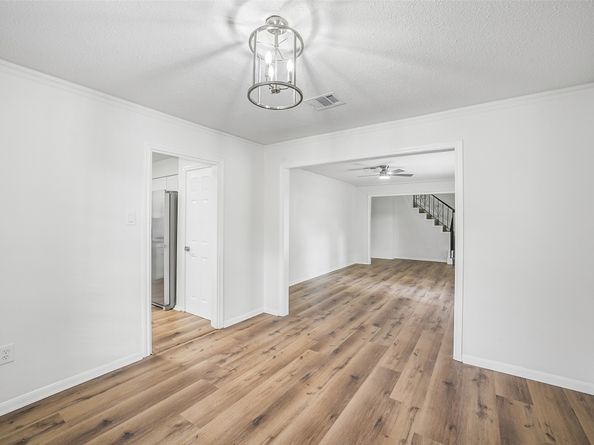 5914 Pebble Springs Drive, Houston TX 77066