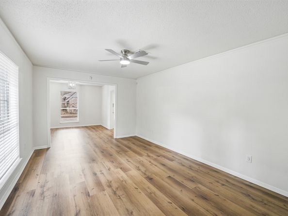 5914 Pebble Springs Drive, Houston TX 77066