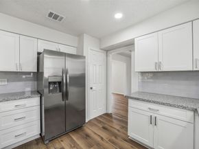 5914 Pebble Springs Drive, Houston TX 77066