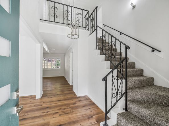 5914 Pebble Springs Drive, Houston TX 77066