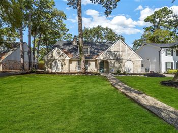 5914 Pebble Springs Drive