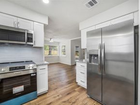 5914 Pebble Springs Drive, Houston TX 77066