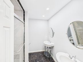 11619 Bowlan Ln, Houston TX 77035