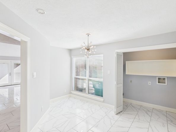 11619 Bowlan Ln, Houston TX 77035