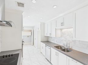 11619 Bowlan Ln, Houston TX 77035