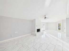 11619 Bowlan Ln, Houston TX 77035